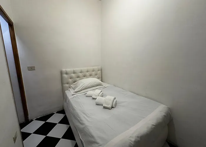 Dimora Del Ghetto *